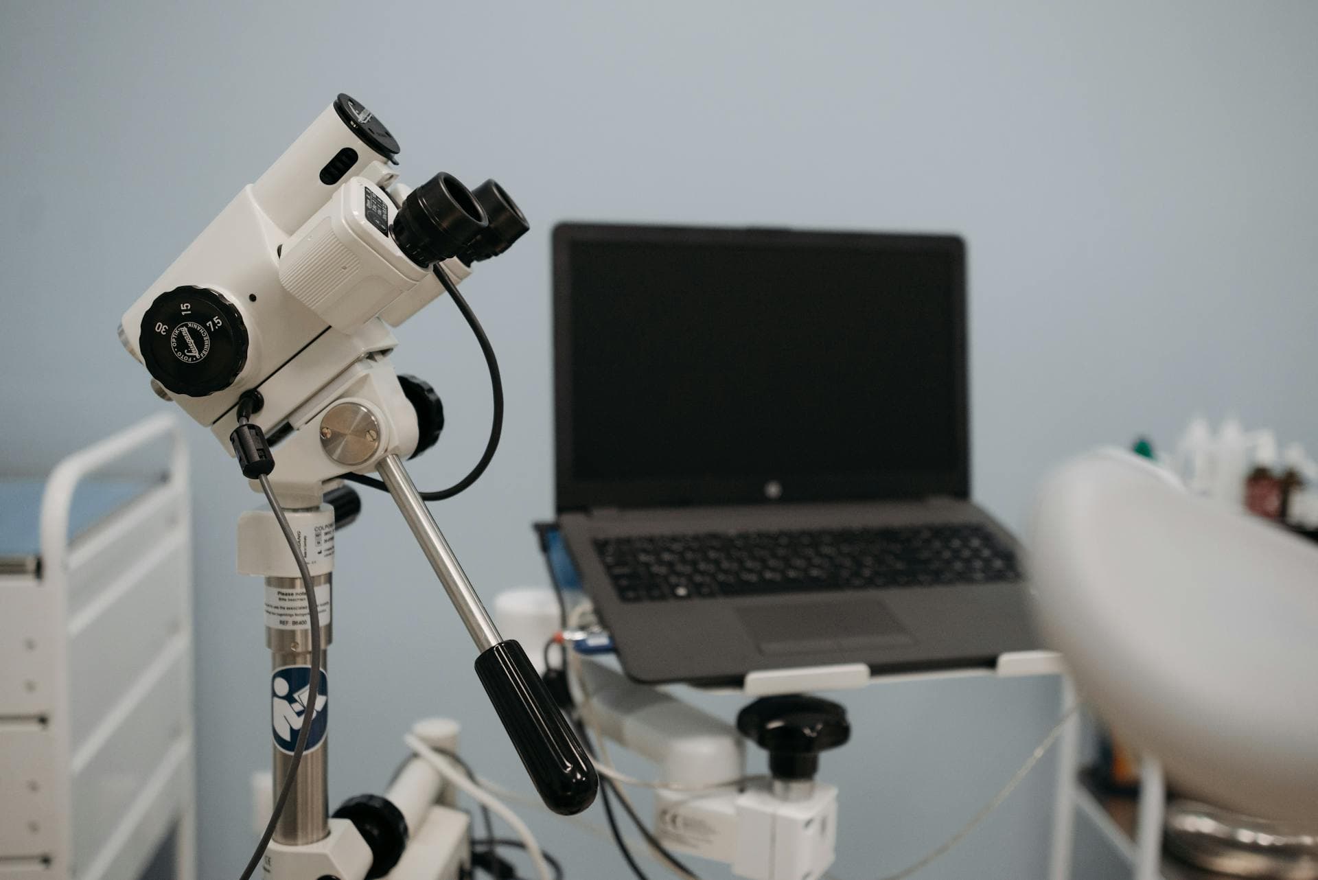Skierowanie na badania specjalistyczne – dlaczego jest ono wymagane i jaką rolę pełni w diagnostyce?